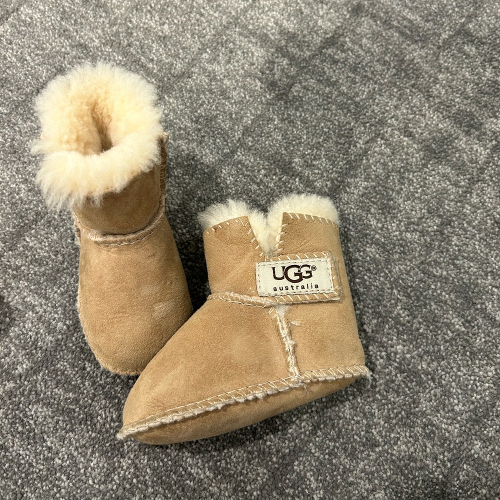 Baby uggs size small